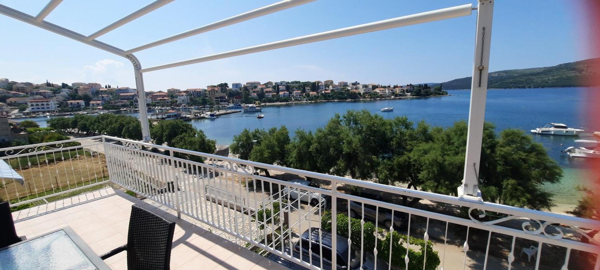Apartments Ana Bilota Seget Vranjica Buitenkant foto
